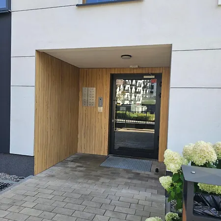 Chopin Airport Wlochy * وارسو